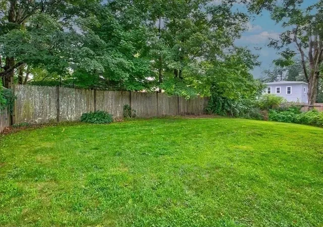 33rd image of 34 Hawthorne St, North Attleboro, MA 02760 | MLS# 73565244