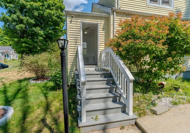 4th image of 34 Hawthorne St, North Attleboro, MA 02760 | MLS# 73565244
