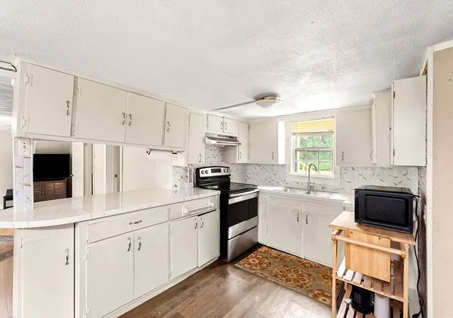 Photo 3 of Sale Pending at 124 Hazen Rd, Shirley, MA 01464 | MLS# 73550171 | Listing updated on 2026-08-13