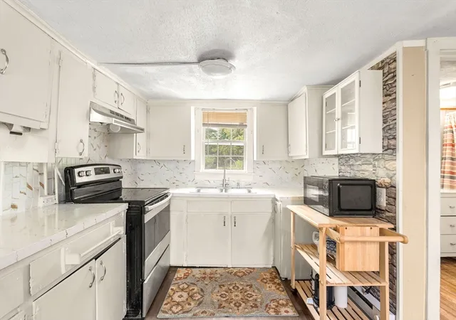 Photo 3 of Sale Pending at 124 Hazen Rd, Shirley, MA 01464 | MLS# 73550171 | Listing updated on 2026-08-13