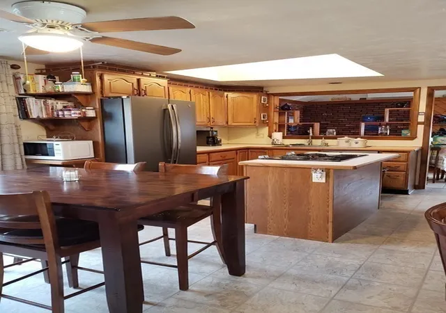 2nd image of 28 Walnut Ter, Avon, MA 02322 | MLS# 73566634