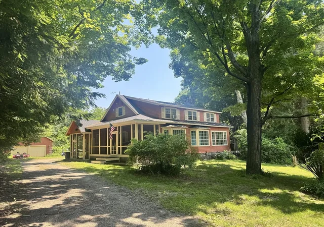 2nd image of 43 White Oaks Rd, Laconia, NH 03246 | MLS# 73551276