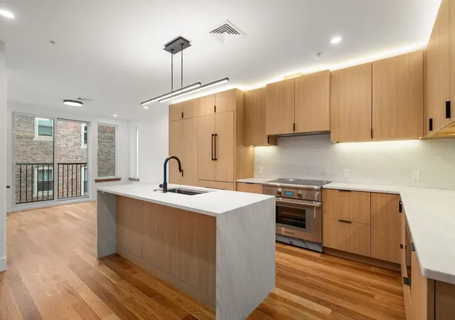 1st image of 58 Kent #302, Brookline, MA 02445 | MLS# 73560673