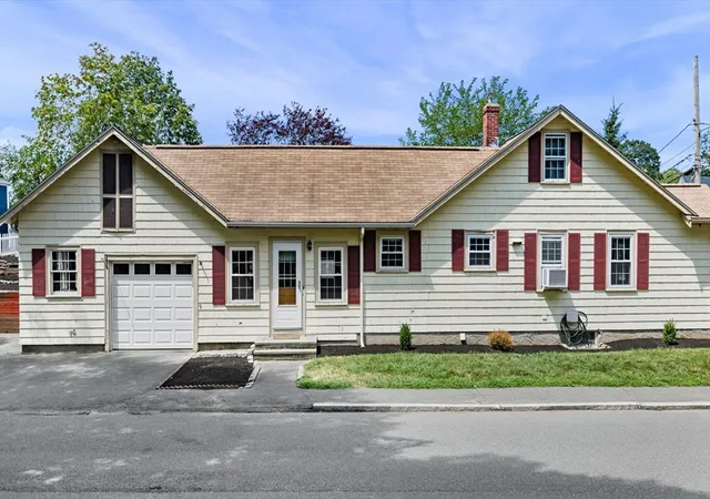 4th image of 1 Douglass St, Lynn, MA 01904 | MLS# 73563774