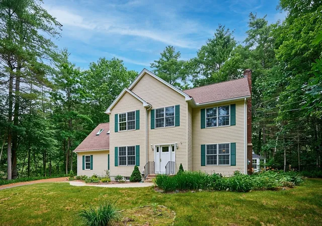 Homes for sale in Belchertown, MA | 169 Aldrich St, Belchertown, MA 01007 | MLS# 73544835