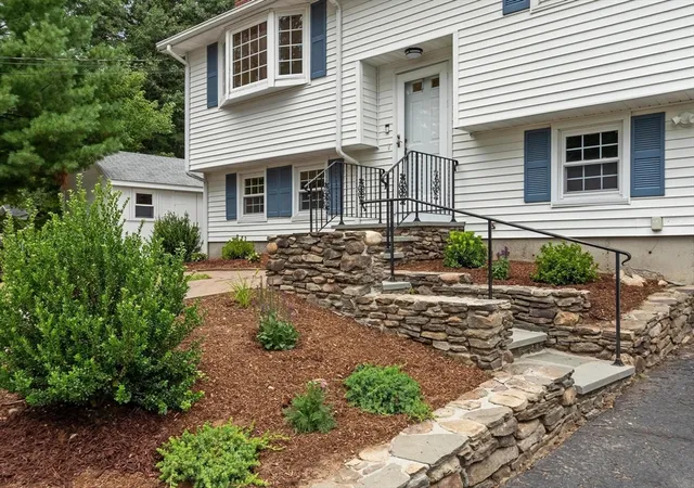 2nd image of 156 Mill St, Burlington, MA 01803 | MLS# 73566655
