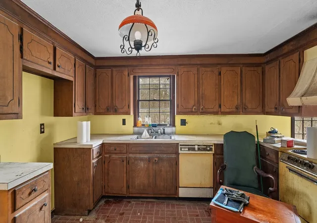 5th image of 1022 Rowland Dr, Dighton, MA 02715 | MLS# 73495786