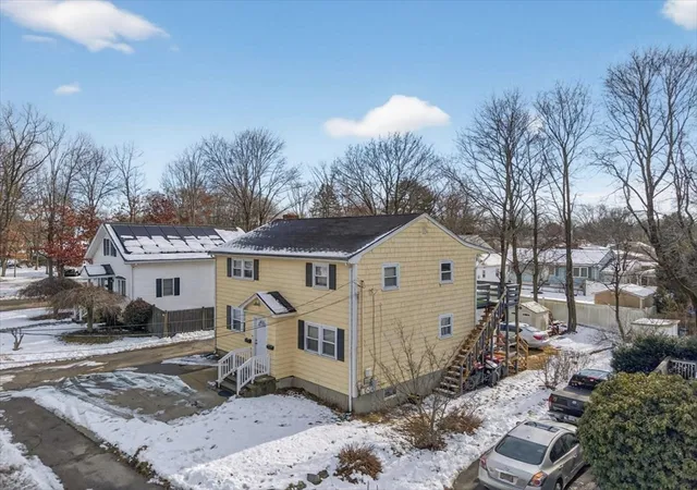 36th image of 596 Ash St, Brockton, MA 02301 | MLS# 73471676