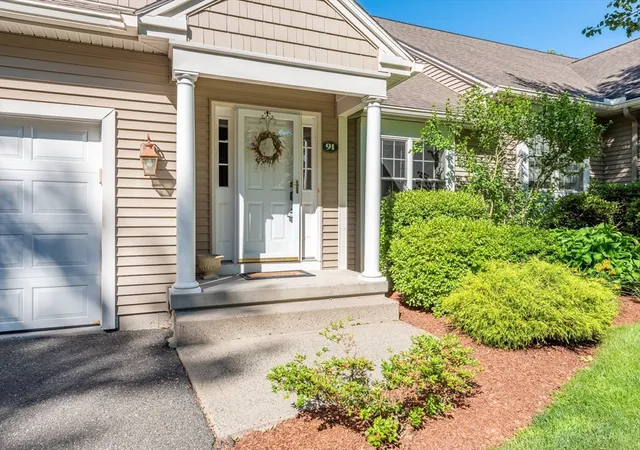 1st image of 91 Shadow Brook Est #91, South Hadley, MA 01075 | MLS# 73541414