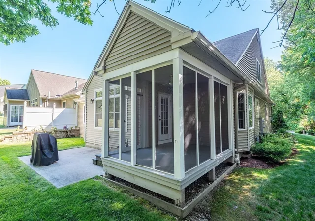 5th image of 91 Shadow Brook Est #91, South Hadley, MA 01075 | MLS# 73541414