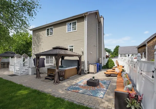 Homes for sale in Milford, MA | 10 Mayhew Slip, Milford, MA 01757 | MLS# 73534985
