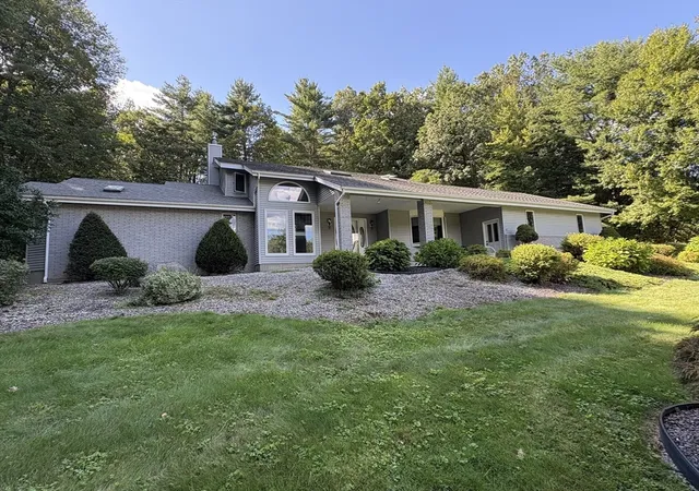 3rd image of 321 Westerly Cr, Ludlow, MA 01056 | MLS# 73494849