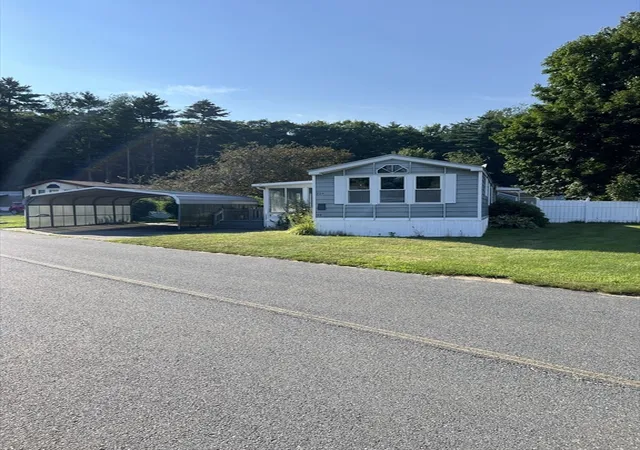 1st image of 224 Park Circle, Sturbridge, MA 01566 | MLS# 73554529