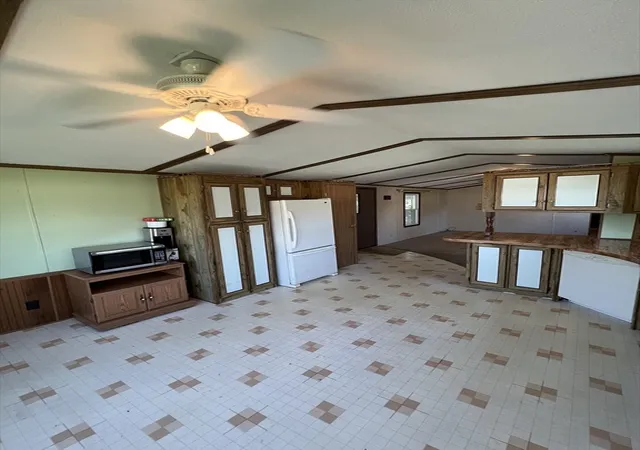 Photo 3 of Sale Pending at 224 Park Cir, Sturbridge, MA 01566 | MLS# 73554529 | Listing updated on 2026-10-06