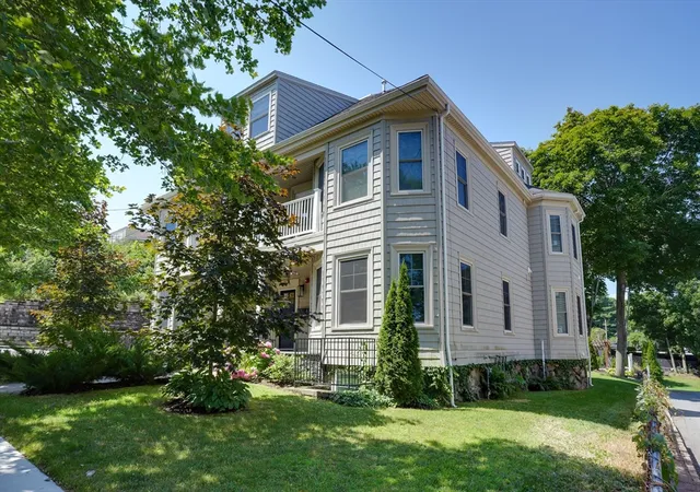 2nd image of 113 White St, Belmont, MA 02478