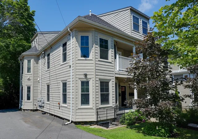 3rd image of 113 White St, Belmont, MA 02478