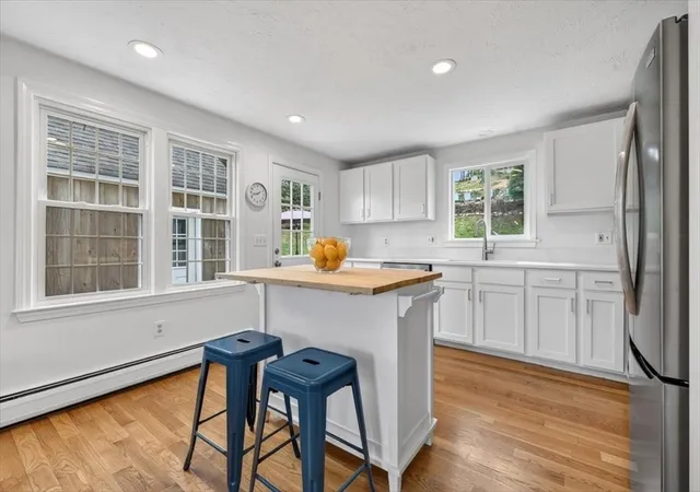 2nd image of 60 Oakleaf Dr, Marshfield, MA 02050 | MLS# 73517319
