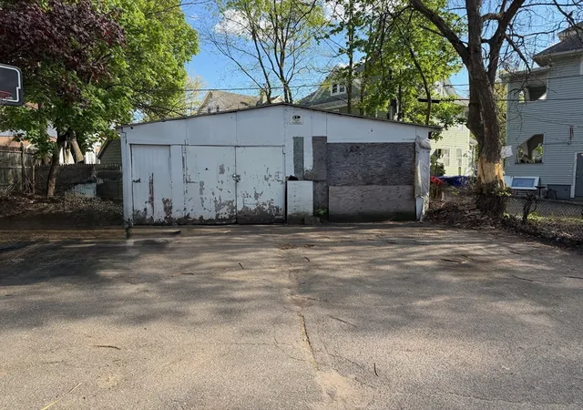 Homes for sale in Springfield, MA | 37 39 Wilmont St, Springfield, MA 01108 | MLS# 73511585