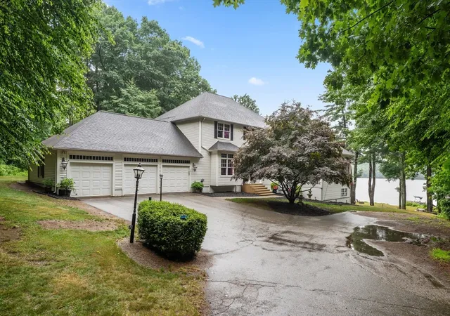 Photo 4 of Single family home for sale at 14 Demond Pond Row, Rutland, MA 01543 | MLS# 73552343 | Listing updated on 2026-08-05