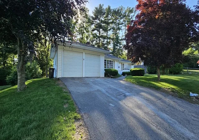 Homes for sale in Brockton, MA | 22 Pondview Cir, Brockton, MA 02301 | MLS# 73535375