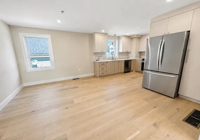 10th image of 562 Gorham Street #05, Lowell, MA 01852 | MLS# 73567076