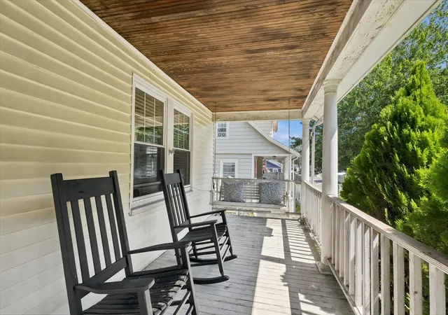 2nd image of 391 Lynnfield Street, Lynn, MA 01904 | MLS# 73555975