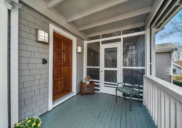 5th image of 39 Kings Grant Rd, Weston, MA 02493 | MLS# 73500883