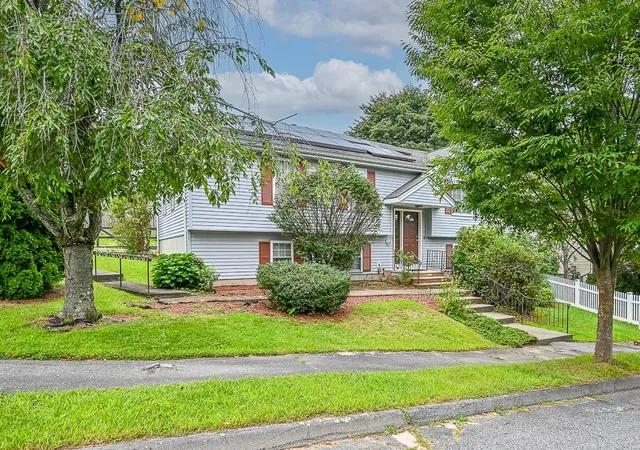 Photo 2 of Sale Pending at 15 Wasilla Dr, Worcester, MA 01604 | MLS# 73569701 | Listing updated on 2026-09-15