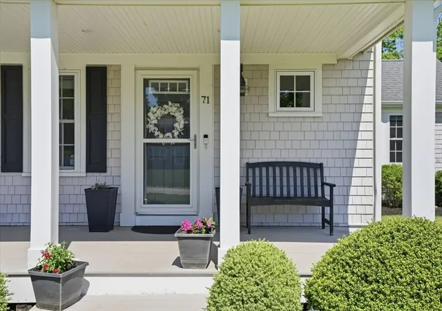 3rd image of 71 Fountain Knoll Ln, Kingston, MA 02364 | MLS# 73528606