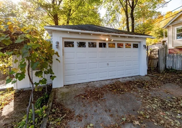 26th image of 211 June St #2, Worcester, MA 01602 | MLS# 73481811