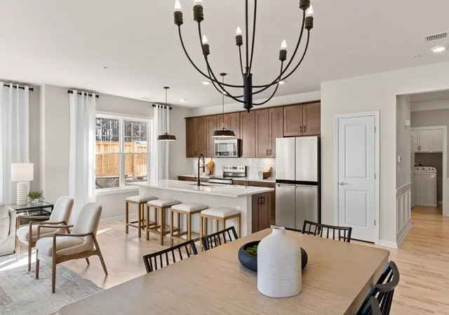 4th image of 30 Coppersmith Way #113, Canton, MA 02021 | MLS# 73453325