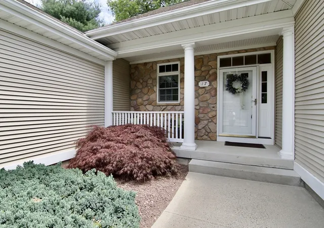 Homes for sale in Wilbraham, MA | 17 Spruce Dr, Wilbraham, MA 01095
