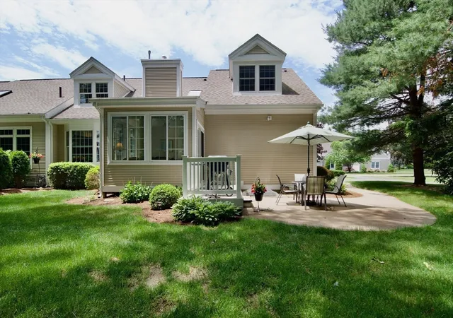Homes for sale in Wilbraham, MA | 17 Spruce Dr #17, Wilbraham, MA 01095 | MLS# 73534574