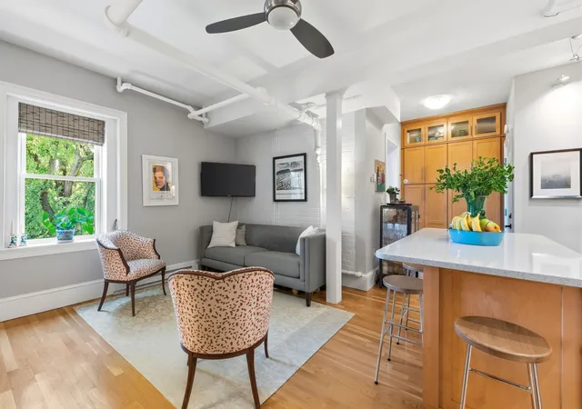 Listing Photo 4 - Condo for sale in building located at 127 Winthrop Rd, Brookline, MA 02445 - Unit #1A