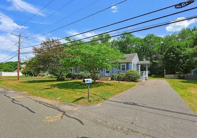 Homes for sale in Stoughton, MA | 100 Atkinson Ave, Stoughton, MA 02072 | MLS# 73542065