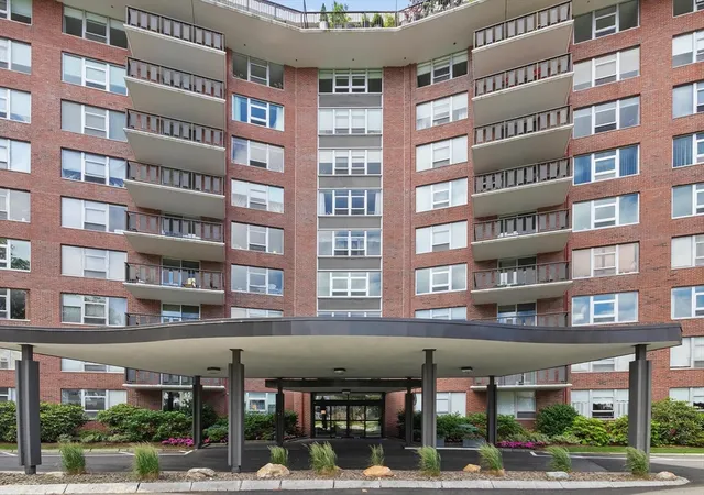 1st image of 280 Boylston St #713, Chestnut Hill, MA 02467 | MLS# 73558813