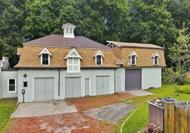 Photo 3 of Sale Pending at 82 84 Noel St, Springfield, MA 01108 | MLS# 73567660 | Listing updated on 2026-09-12