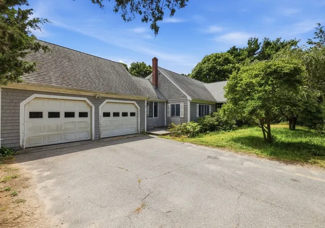 4th image of 11 Rogia Rd, West Yarmouth, MA 02673 | MLS# 73565054