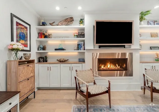 2nd image of 530 E Broadway #1, South Boston, MA 02127 | MLS# 73566444