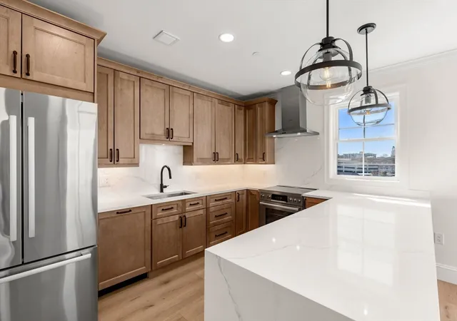Listing Photo 4 - Condo for sale in building located at 16 Franklin St, Salem, MA 01970 - Unit #2501