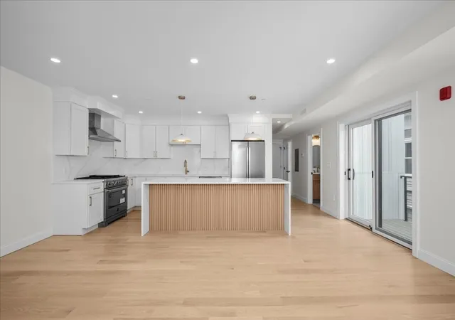 Homes for sale in Somerville, MA | 595 Broadway, Somerville, MA 02145