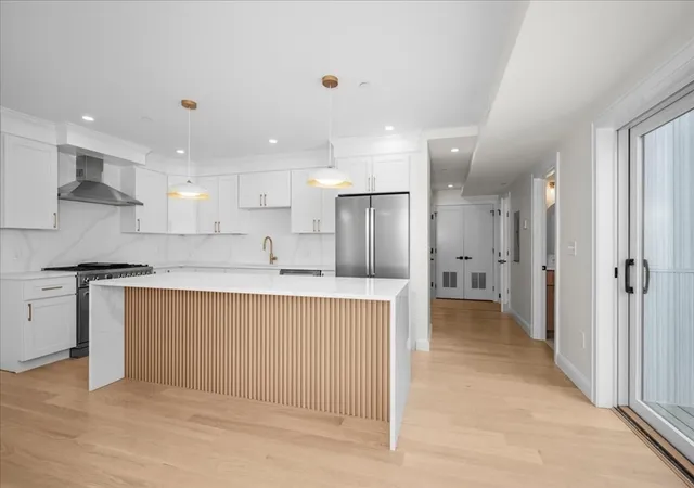 Homes for sale in Somerville, MA | 595 Broadway, Somerville, MA 02145