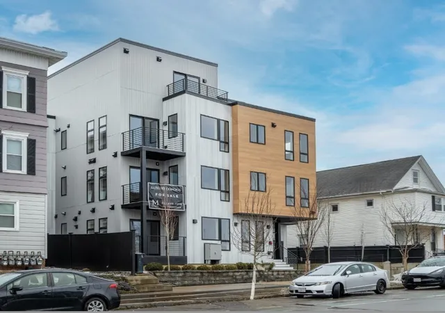 Homes for sale in Somerville, MA | 595 Broadway, Somerville, MA 02145