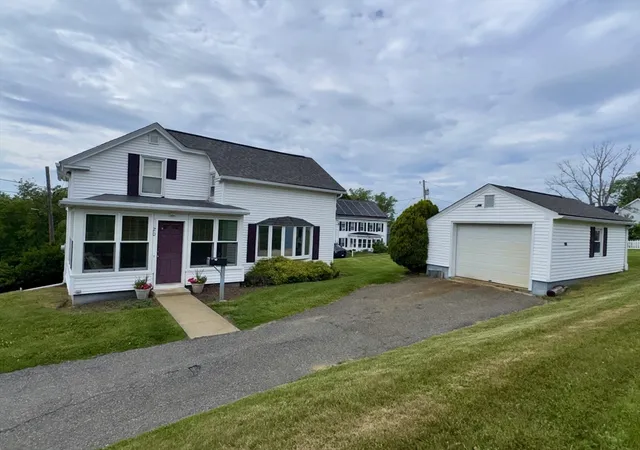 Homes for sale in Spencer, MA | 20 Bell Street, Spencer, MA 01562 | MLS# 73535346