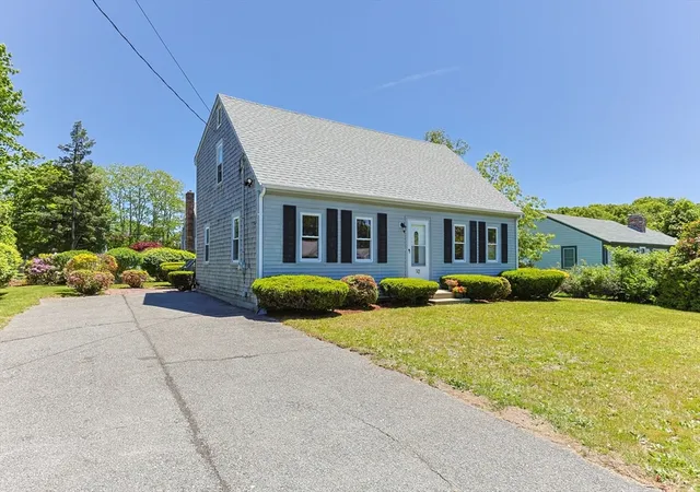 Homes for sale in East Falmouth, MA | 10 Antlers Shore Dr, East Falmouth, MA 02536 | MLS# 73534824