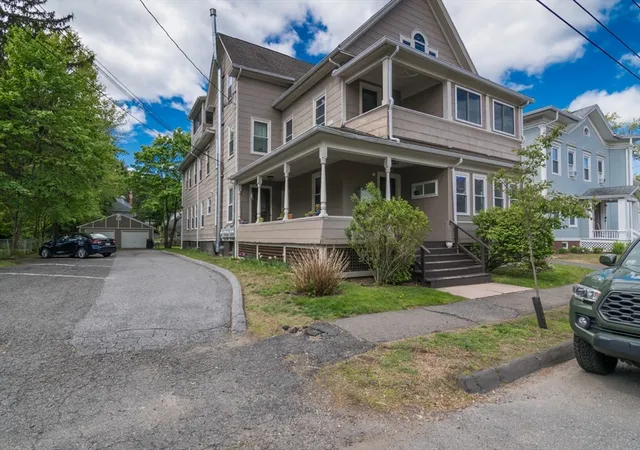 1st image of 13 Munroe St, Northampton, MA 01060 | MLS# 73523983
