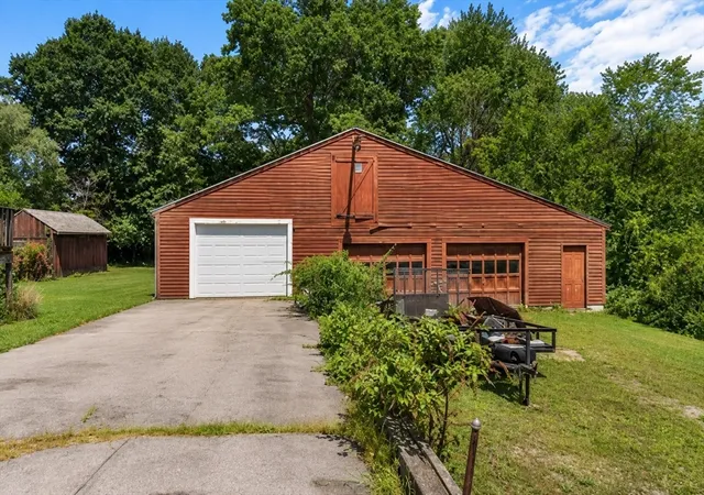 Photo 4 of Sale Pending at 70 Central Blvd, Bellingham, MA 02019 | MLS# 73559915 | Listing updated on 2026-08-18