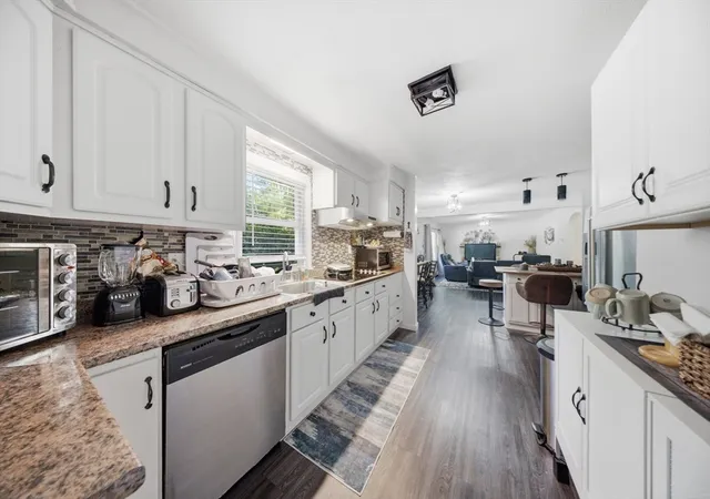 Photo 4 of Single family home for sale at 330 Lake St, Shrewsbury, MA 01545 | MLS# 73562420 | Listing updated on 2026-09-19