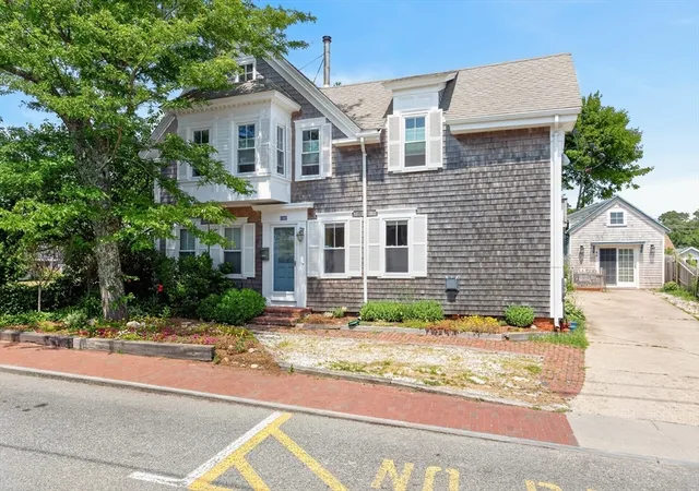 2nd image of 484 Commercial #Unit 3, Provincetown, MA 02657 | MLS# 73558840