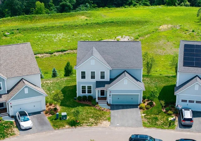 Photo 2 of Sale Pending at 33 Poplar Ln #33, Hopkinton, MA 01748 | MLS# 73560933 | Listing updated on 2026-09-10